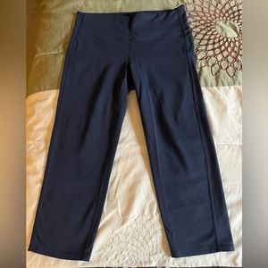 Athleta Navy Capri Bottoms